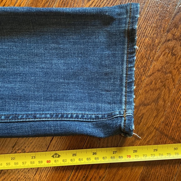 VIGOSS jeans size 32/27, distressed, pre-owned, still working - Picture 2 of 10